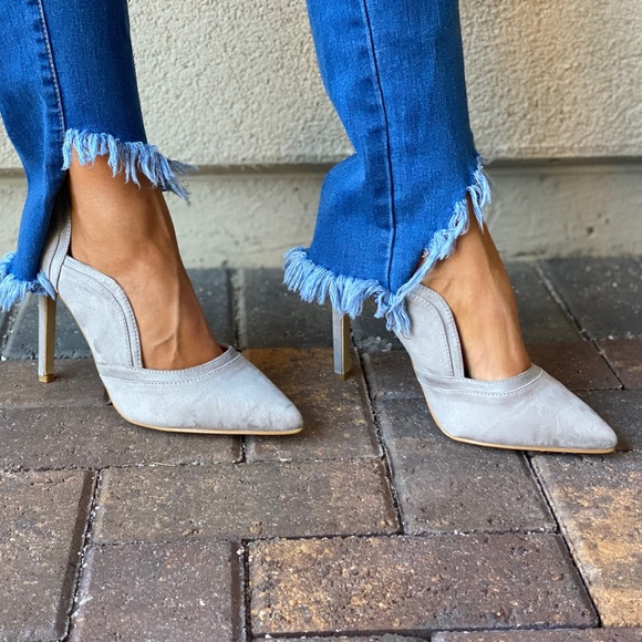 Desert Rider Ash GREY Scalloped Stiletto Heel Pump - Picture 6 of 13